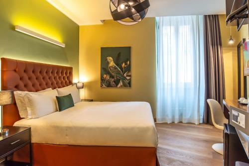 room detail thumbnail 1