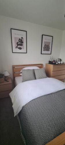 Carolines rooms Room Type - Double Room with Private Bathroom