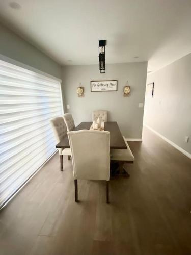 Cozy 2 Bedroom Modern Farmhouse in Miami in Kendale Lakes