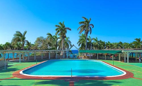 Palm JA SCE22 - Elegant 2 BR with Beach & Pool Access