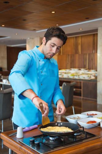 Fesa Business Hotel - image 4