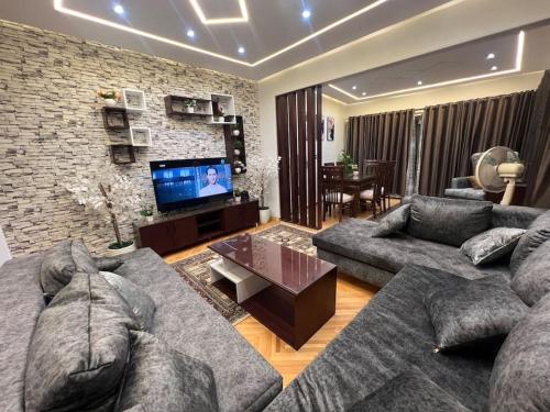 A luxury apartment fully nile view -Downtown Cairo near ibn al-As mecset