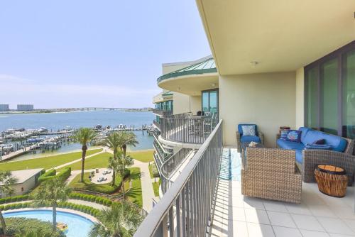 Phoenix on the Bay 1506 condo in 卡斯威爾