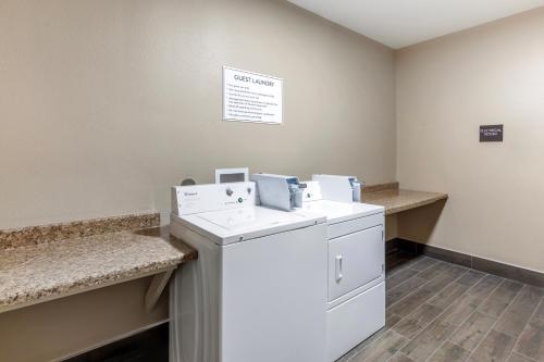 Comfort Inn & Suites Temple - image 11