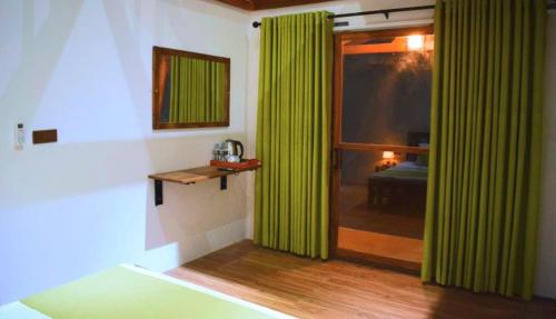 Wild Waves Kumana Safari & Surf Resort Hotel in Panama