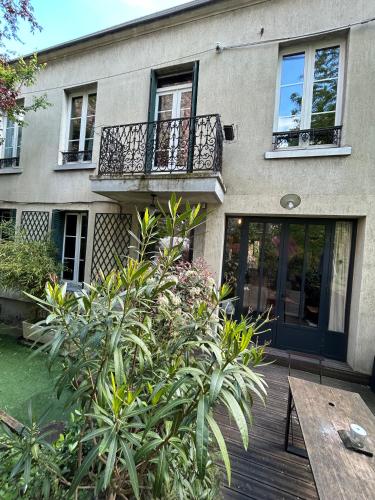 Parisian Garden House 30'Disney, 10'Paris center