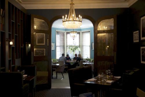 Food and beverages, The Lodge Hotel - Putney in Wandsworth