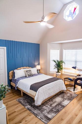 Lakeside Serenity! Your Tranquil Retreat in Lago Vista, USA