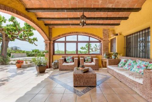  Masia Castellvi B&B in Vinyols i els Arcs
