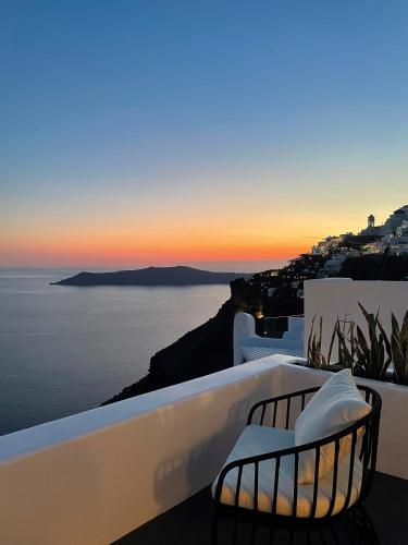 WeSense Santorini by Caldera Houses WeSense Santorini by Caldera Houses