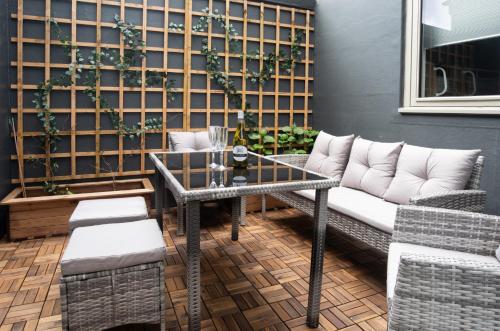 Balcony/terrace, Modern Buxton Town House in Buxton