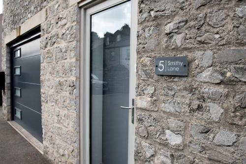 Exterior view, Modern Buxton Town House in Buxton
