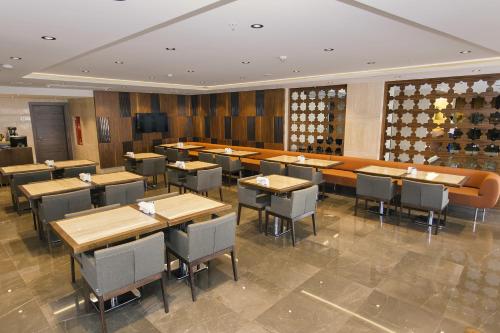 Fesa Business Hotel - image 5