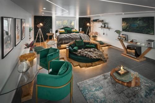 Aphrodites Group - Luxury Hot Tub Suites in Central Lake District! in Storrs