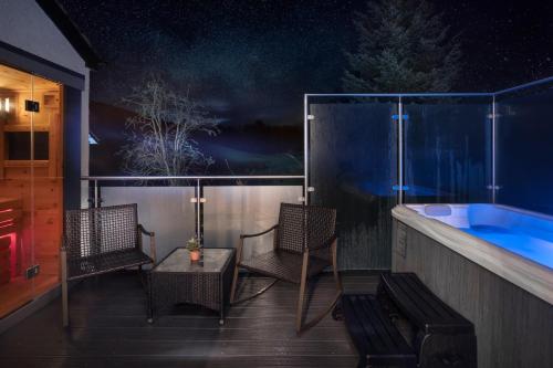 Aphrodites Group - Luxury Hot Tub Suites in Central Lake District! in Storrs
