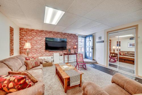 Cozy Apartment Less Than 4 Miles to Downtown Anchorage! - image 12