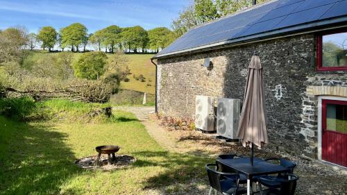 Dārzs, Cambrian Cottages - Charming Countryside Barn in Llandyssul