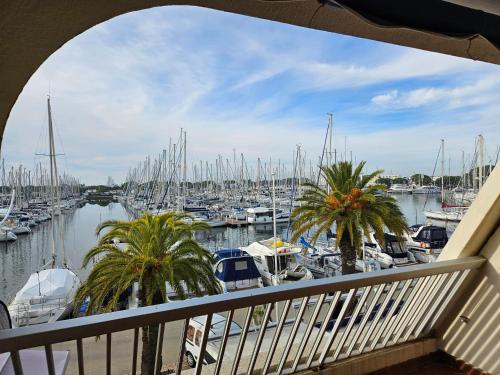 View, super appartement vue port Camargue- Le Grau Du Roi near La Salad Elle