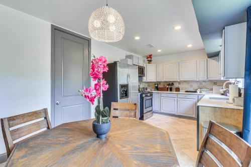 Pet-Friendly Round Rock Home - 19 Mi to Austin! in Round Rock, USA
