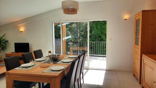 Удобства, Le Moulin du Paroy in Serres