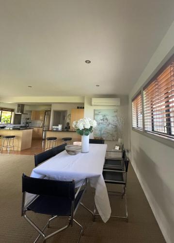Secluded Bays Home, Auckland (photo 9)