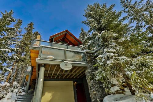 ทัศนียภาพภายนอกโรงแรม, 4 Mt Brewer by StayIn in พาโนรามา (BC)