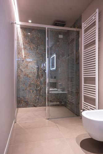 Superior Double Room image 4