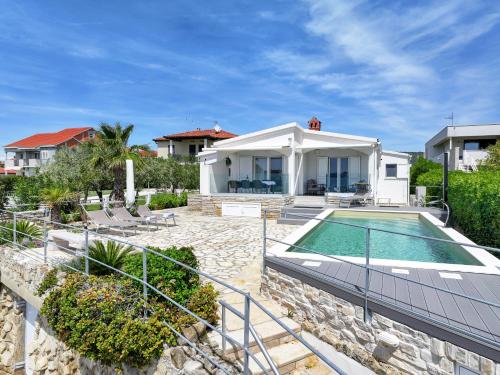 Holiday Home Pisačić - image 11