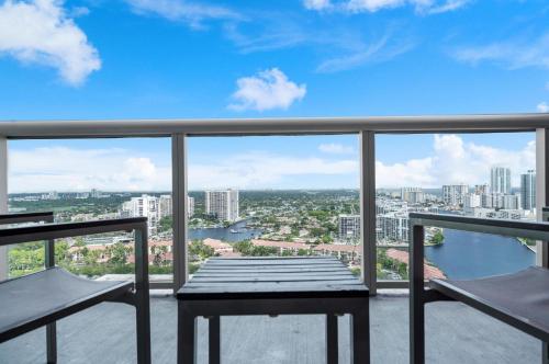 Panoramic views 2 bed at Beach walk 27th Miami