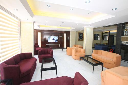 Myra Hotel - 출입구