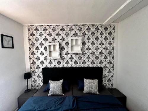 1 queen bed