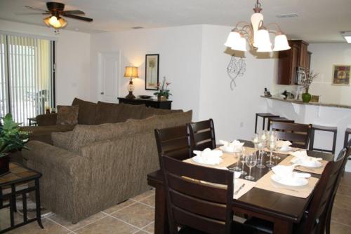 Cypress Pointe - 5 Bed/4 Bath Pool & Spa Home with Games Room, Davenport (fotografie 8)