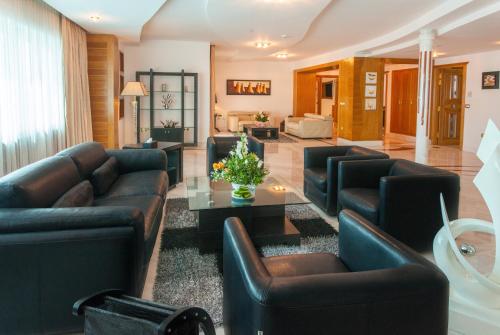 Équipements, The Penthouse Suites Hotel in Ennasr