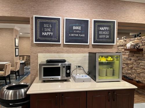 Hampton Inn Atlanta-Canton - image 10