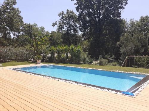 TRES BELLE VILLA DE 250 m2 AVEC PISCINE CHAUFFÉE