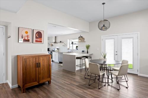 Modern Comfort Pool BBQ Prime Location in ลิตช์ฟิลด์พาร์ค