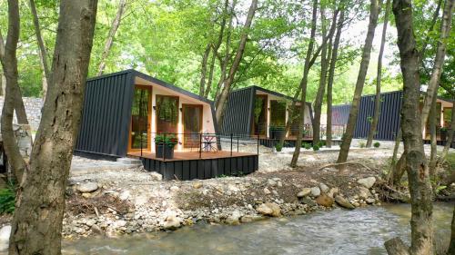 Blisku do Gradot - Riverfront Luxury Cabins, Skopje (photo 7)