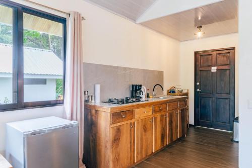 Kitchen, Hacienda Mil Bellezas - Private 40ha Jungle Reserve in Suburbs