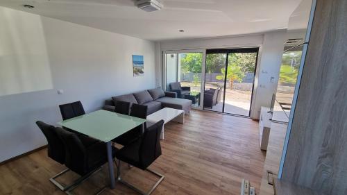 Villa Mara in โบโกวิซี