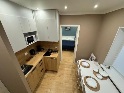 מטבח, Apartment by the bar in אימרטה