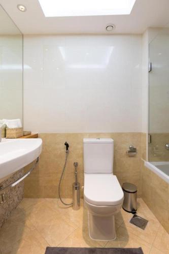 JBR Walk Full Apartment Marina View, Dubai (photo 4)