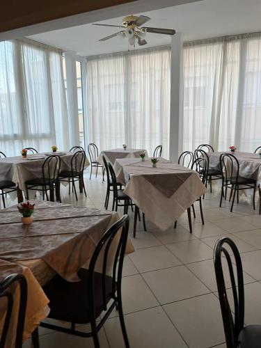 Hotel Vienna Rivazzurra - image 2