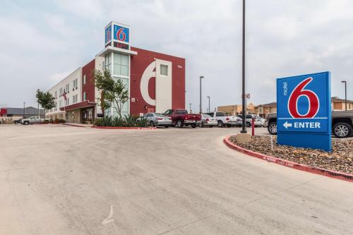 Motel 6-Laredo, TX - Airport