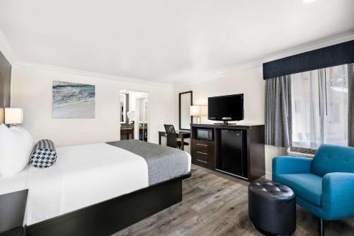 1 King Bed, Nonsmoking