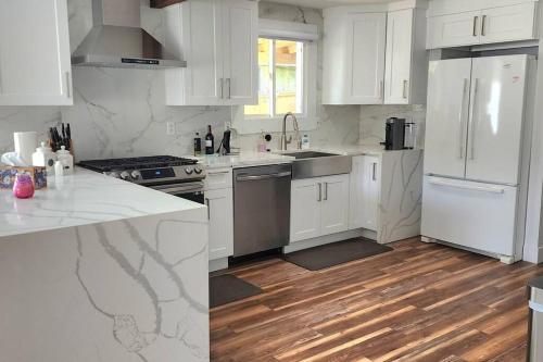 Lakehouse in Cascade-Fairwood (WA)