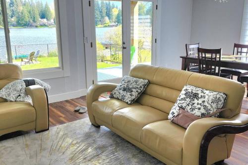 Lakehouse in Cascade-Fairwood (WA)