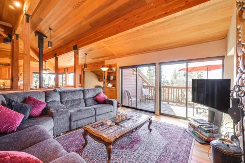 Lake Tahoe Home with Hot Tub 10Mi to Squaw Valley Ski - image 7