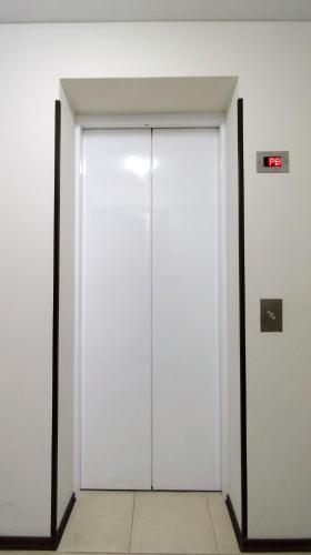 One-Bedroom Apartment image 10