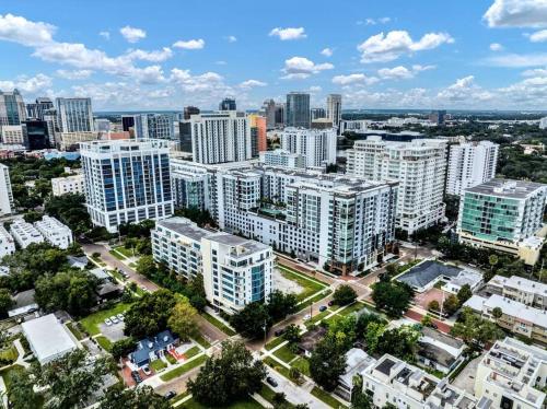 Downtown New Modern Spacious 3bdrm 2Bath 2000 sq ft in Orlando, USA