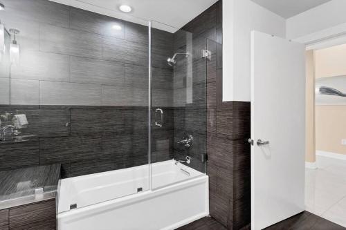 Downtown New Modern Spacious 3bdrm 2Bath 2000 sq ft in Orlando, USA